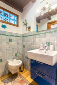 Et badeværelse på Mini Loft scorcio di mare