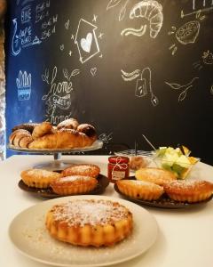 Jedlo v ubytovaní bed & breakfast alebo blízkom okolí