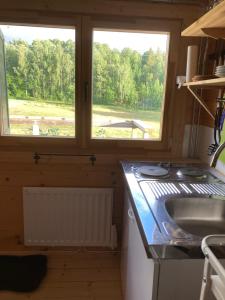 Eldhús eða eldhúskrókur á Asplunda Gård, Kolmården stuga nr 1