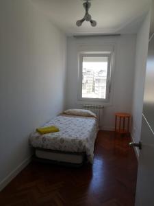 Apartment Piso Playa y Centro A Coruña 6 Personas, Spain ...