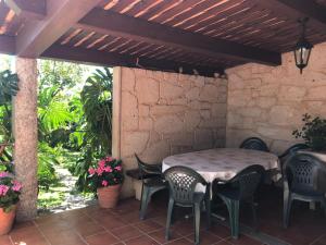 Patio lub wspólna przestrzeń na świeżym powietrzu w obiekcie Casa Fuentes