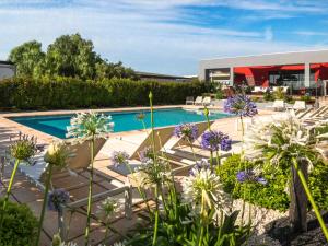 Piscina a ibis Toulon La Valette o a prop