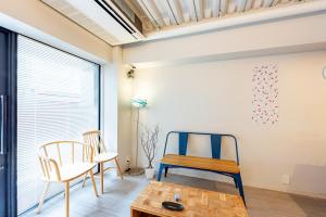 Posezení v ubytování plat hostel keikyu asakusa station