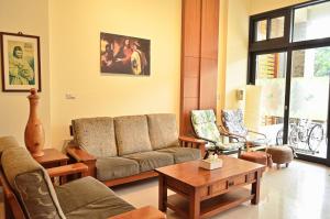 A seating area at Warm Home