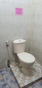 Kylpyhuone majoituspaikassa Rumah Dempo Syariah