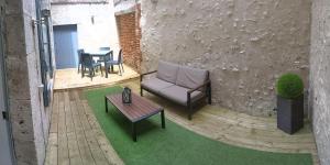 Coin salon dans l'établissement Appartement au cœur du centre ville de Blois