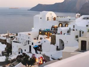 Gallery image of Aqua & Terra Traditional Cave Houses in Oia