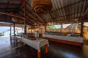 A restaurant or other place to eat at Wapi Resort