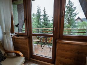 Balkón alebo terasa v ubytovaní Apartament Stary Mlyn