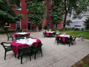 Κήπος έξω από το Garten- und Kunsthotel Gabriel City