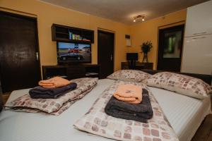 Posteľ alebo postele v izbe v ubytovaní Lee house, WI-FI,FREE PARKING, HOT TUBE
