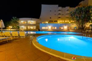 Bazén v ubytování Paradise Beach Resort Selinunte nebo v jeho okolí