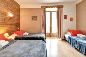 Postel nebo postele na pokoji v ubytování Hôtel Restaurant Gîtes Les 5 Saisons