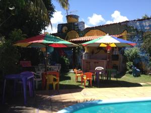 En restaurant eller et spisested på Pousada Casa Colorida