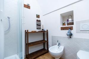 Kúpeľňa v ubytovaní Arvé Castelbianco - B&B e Appartamento