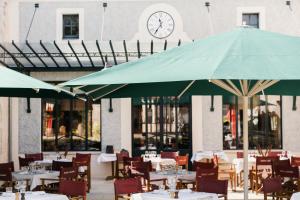 Restaurace v ubytování Château Cordeillan-Bages