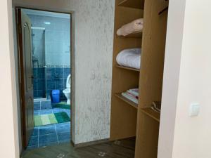 Ein Badezimmer in der Unterkunft VirDi House + 26 Fotos