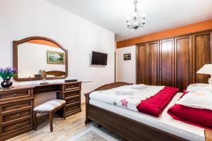 Postel nebo postele na pokoji v ubytování Gorski apartament centrum