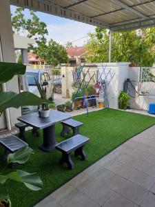 Gallery image of Teratak Mini Pool Homestay Melaka in Malacca