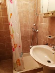 Kúpeľňa v ubytovaní Apartmani Škarić + 19 fotografií