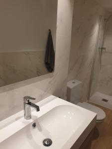 Kamar mandi di Maxx Apartamento