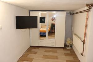 TV a/nebo společenská místnost v ubytování Hotel u Nádraží Lanžhot