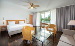Precise Resort Rügen Apartments & SPLASH Erlebniswelt客房内的一张或多张床位