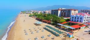 Vue panoramique sur l'établissement Gumuldur Mavi Deniz Hotel