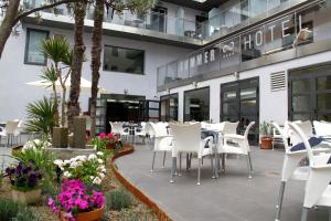 Budova, v ktorej sa hotel nachádza