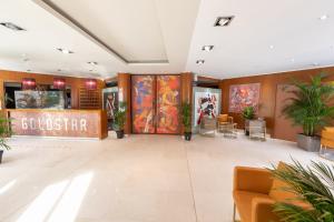 Afbeelding uit fotogalerij van Goldstar Apartments & Suites in Nice