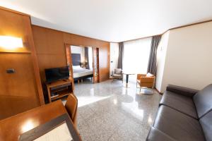 Foto dalla galleria di Goldstar Apartments & Suites a Nizza