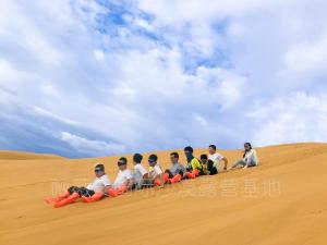 Foto dalla galleria di Dunhuang Vivian Desert Camping a Dunhuang