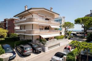 Το κτήριο όπου στεγάζεται  το διαμέρισμα