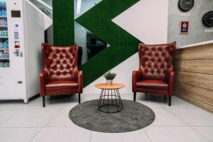 Posezení v ubytování B Lot Hotel