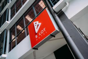Certifikát, hodnocení, plakát nebo jiný dokument vystavený v ubytování B Lot Hotel