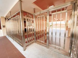 Łóżko lub łóżka piętrowe w pokoju w obiekcie APARTAMENTO ANTOPA MAR