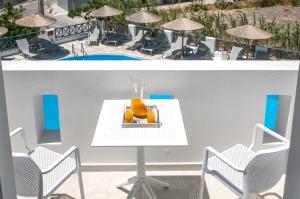 Basen w obiekcie Hotel Sunshine lub w pobliżu