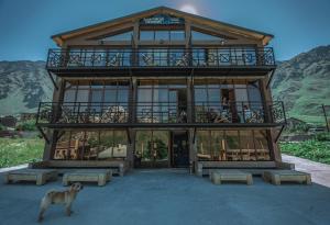 Splošen pogled na gorovje oz. razgled na gore, ki ga ponuja hotel
