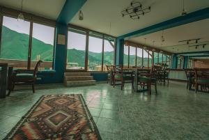 Splošen pogled na gorovje oz. razgled na gore, ki ga ponuja hotel