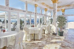 Restaurace v ubytování Hotel Amore Beach - All Inclusive