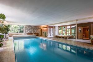 Bazén v ubytování Ferienwohnung Förchensee nebo v jeho okolí