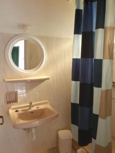 A bathroom at Akropolis studios
