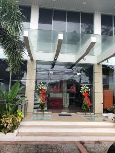 Photo de la galerie de l'établissement Seacliff Suites Hotel and Resort, à Pinamalayan