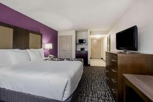 Imagen de la galería de La Quinta Inn by Wyndham West Long Branch, en West Long Branch