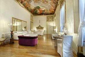 พื้นที่นั่งเล่นของ Palazzo Tolomei - Residenza D'Epoca