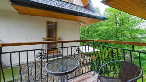 Balkón alebo terasa v ubytovaní Apartamenty Sun & Snow Poronin