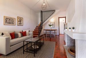 A seating area at DomoMea - La Casa di Anna