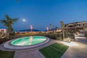 Bazén v ubytování Premier Nergis Beach & SPA nebo v jeho okolí