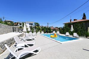 Bazén v ubytovaní Villa Perla with swimming pool, Lovran - Opatija alebo v jeho blízkosti