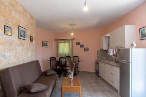 A kitchen or kitchenette at Pelegrines V.